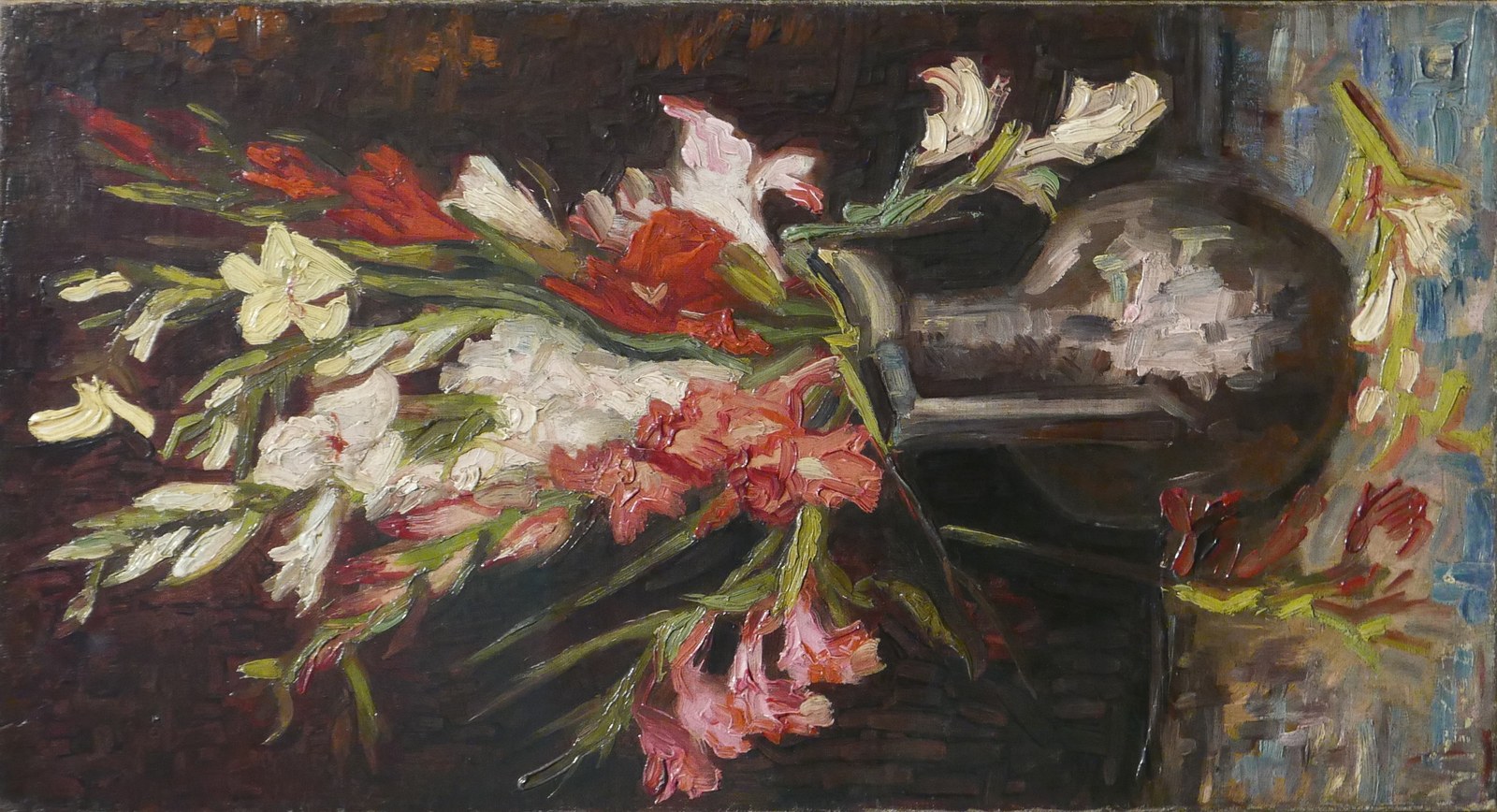 Bouquet of gladioli of various colors