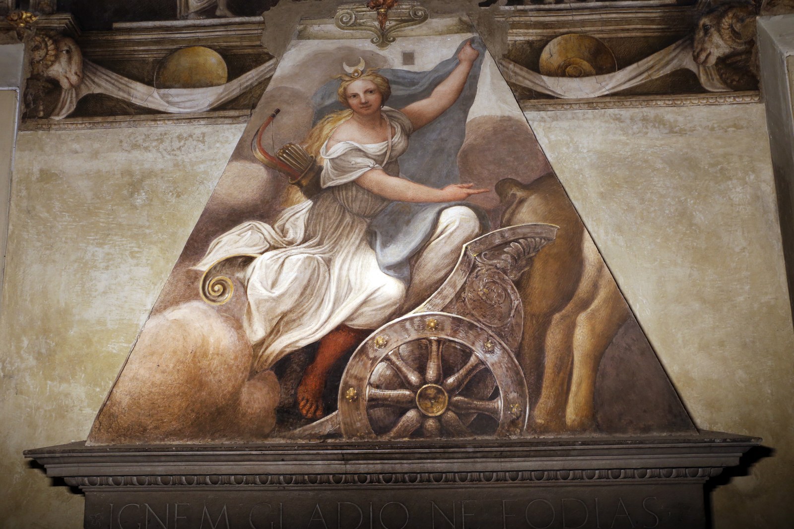 Correggio, camera di san paolo, 1518-19, camino con diana 01