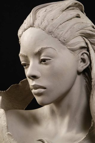Angela detail