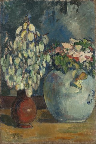 Two vases with flowers